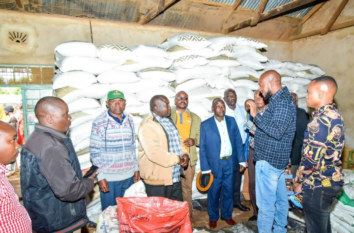 Residents of Kirinyaga have risen in overwhelming support of their senator Kamau Murango, as media reports attempt to implicate him in the alleged theft of fertilizers meant for farmers.